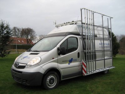 29-van-glassrack.JPG