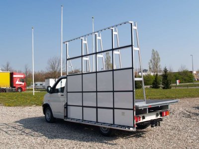 15-flatbedtruck-glassrack.jpg