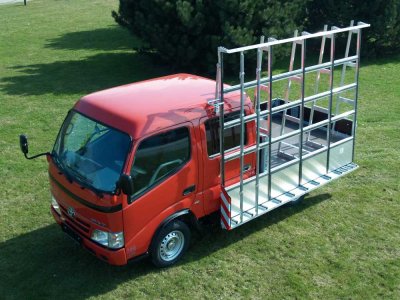 35-flatbedtruck-glassrack.jpg